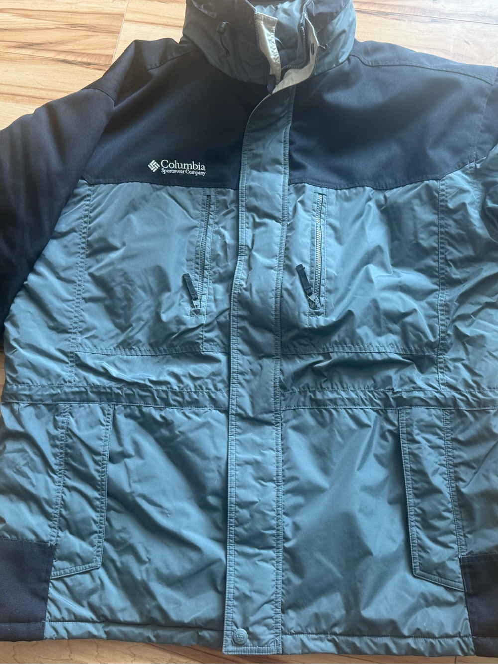 Columbia Men’s Blue and Black Ski Snowboard Jacket